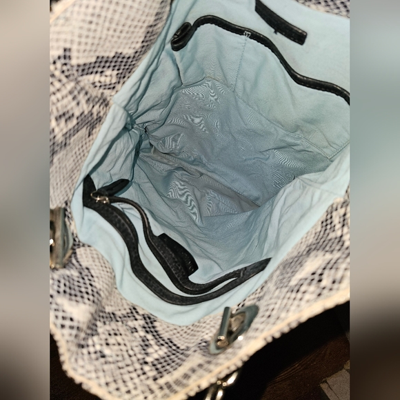 LARGE LEATHER LIKE NEW CYNTHIA ROWLEY PURSE HANDBAG - Picture 4 of 8